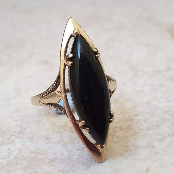 Marquise or Navette Whitby Jet Ring in 9ct Gold, a UK N or a US 7