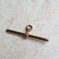 Simple T Bar in 9ct Gold