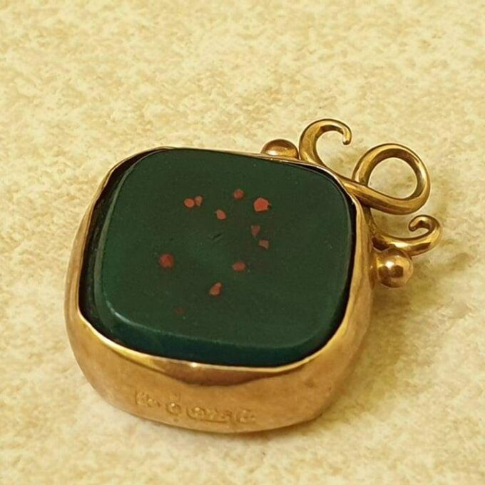 Antique Bloodstone Fob in 9ct Gold