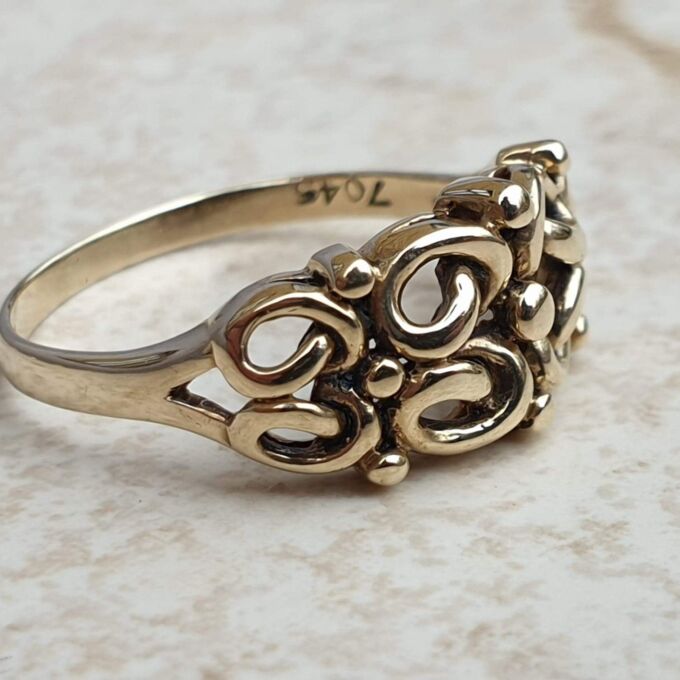 Fancy Knot Ring in 9ct Gold,  a UK K 1/2 or a US 5 3/4.