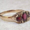 Three Stone Garnet Ring in 0ct Gold, a UK Q or a US 8 1/2