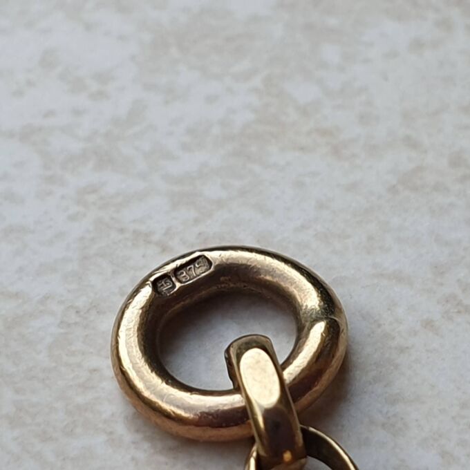 Belcher Chain Bracelet with Dog Clip, 7 1/2 inches, in 9ct Gold