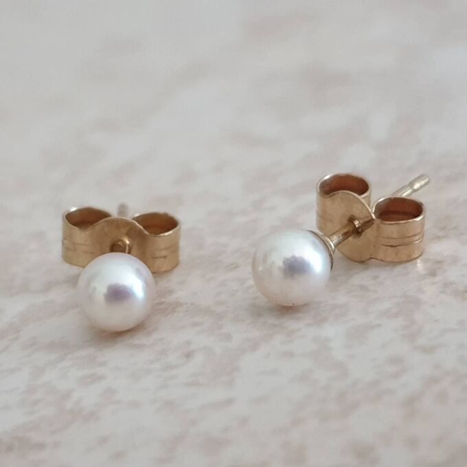 Classic Small Pearl Earrings in 9ct Gold