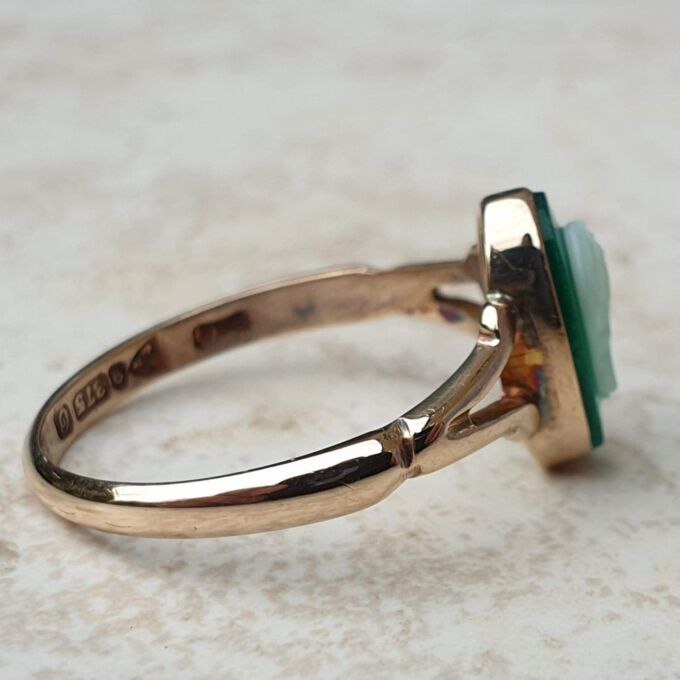 Antique Cameo Ring in 9ct Gold,  a UK M or a US 6 3/4.