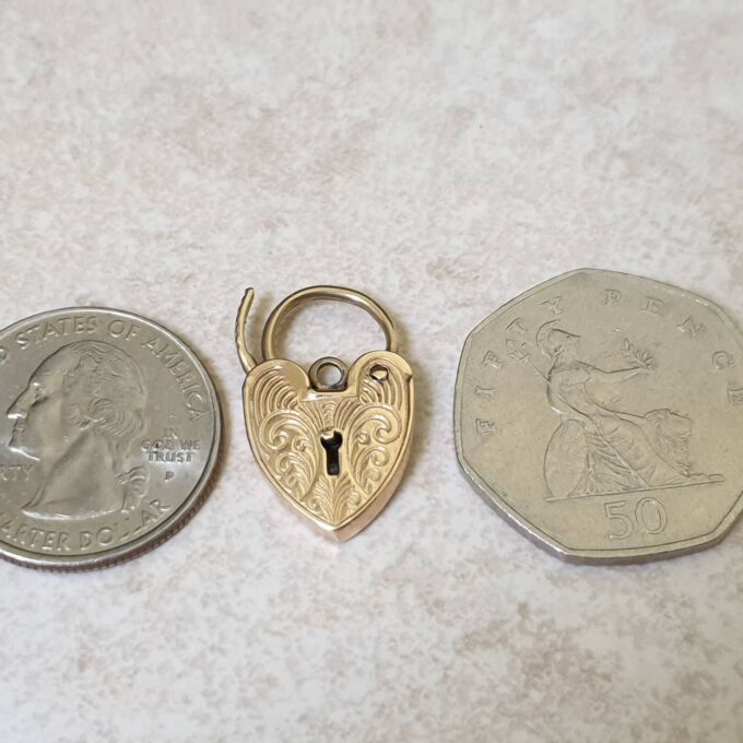 Ornate Heart Padlock Pendant in 9ct Gold