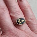 Masonic Ring in Onyx and 9ct Gold, a UK M 1/2 or a US 6 3/4