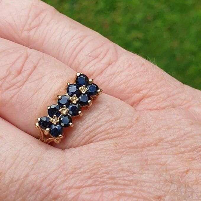 Double Row Sapphire Ring in 9ct Gold, a UK J or a US 5