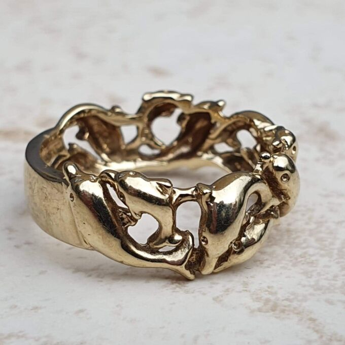 Dolphin Band Ring in 9ct Gold, a UK N 1/2 or a US 7 1/4