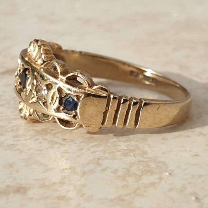 Sapphire and Diamond Ring in 9ct Gold,  a UK L 1/2 or a US 6 1/4.