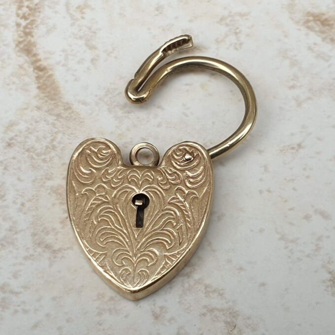 Ornate Engraved Heart Padlock in 9ct Gold