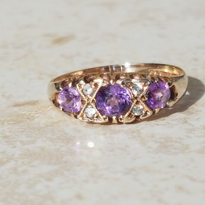 Pretty Amethyst Gypsy Ring in 9ct Gold, a UK M 1/2 or a US 6 3/4.