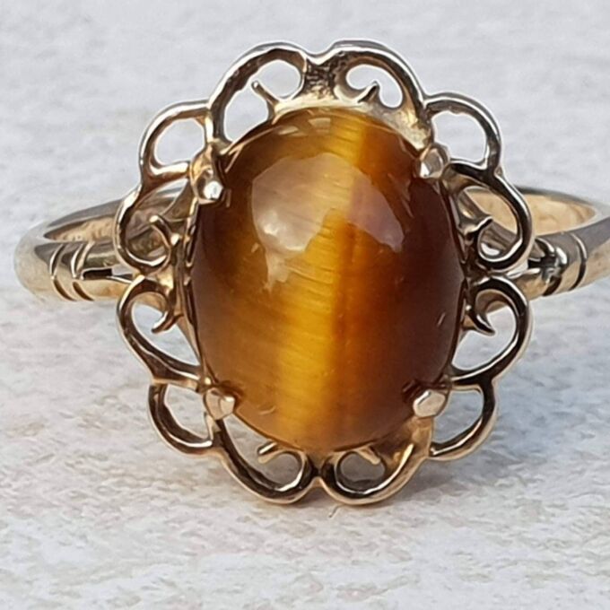 Fancy Tigers Eye Ring in 9ct Gold, a UK L or a US 6.