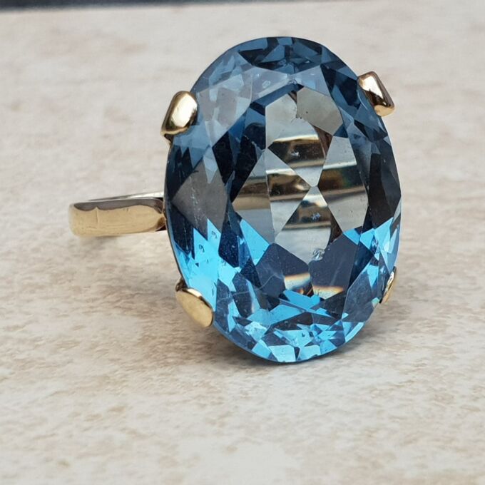 Enormous Synthetic Blue Spinel Kapow Ring in 9ct Gold, a UK K or a US 5 1/2.