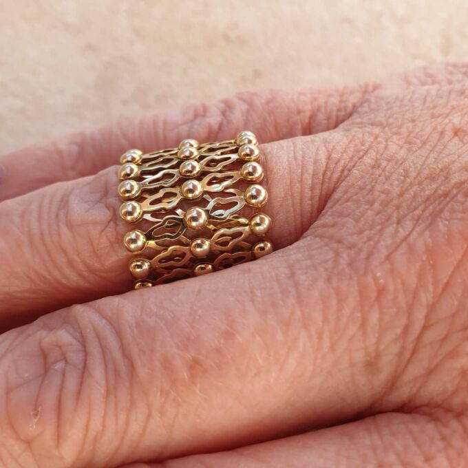 Expanding Ring in 9ct Gold, fits almost anyone!