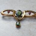 Art Nouveau Paste Brooch in 9ct Gold