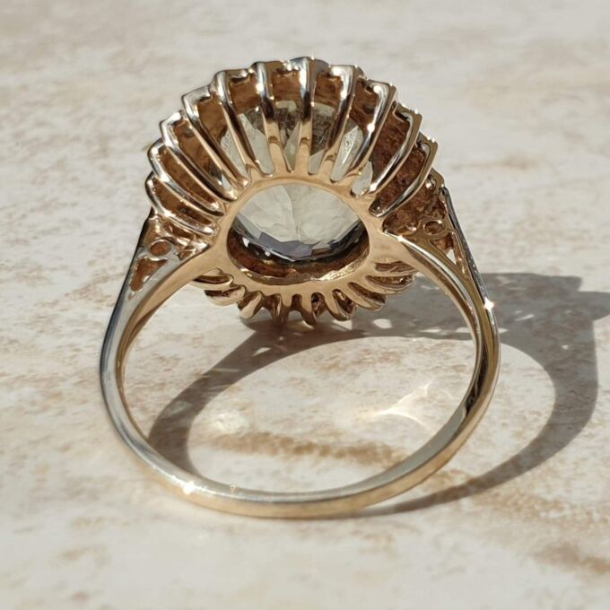 Huge Oval Prasiolite Ring in 9ct Gold,  a UK O 1/2 or a US 7 3/4.