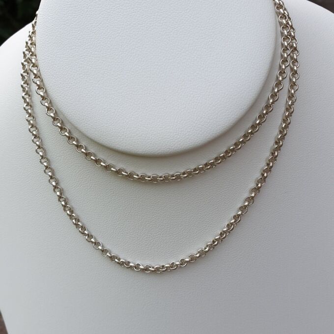 Heavyweight Belcher Chain in Sterling Silver, 23.5 inches.