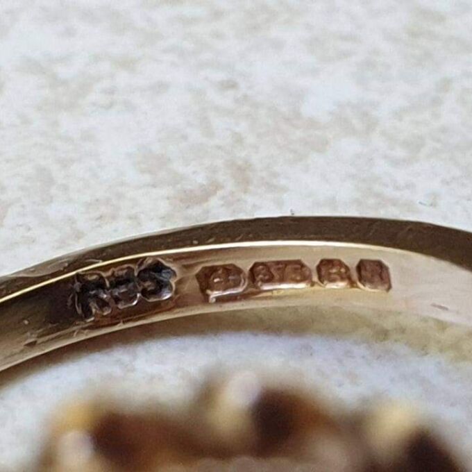 Citrine Solitaire Ring in 9ct Gold, a UK L 1/2-M or a US 6 1/4-6 1/2