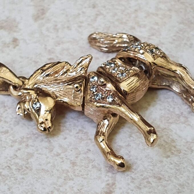 Articulated Pony Pendant in 9ct Gold