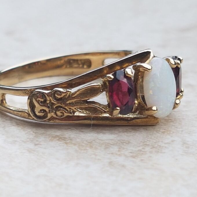 Sale – Ornate Opal and Garnet 9ct Gold Ring, a UK L 1/2 or a US 6 1/4.