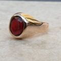 Red Paste Signet Ring in 9ct Gold,  a UK J or a US 5 1/4