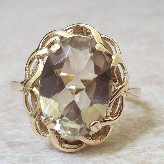 Citrine Solitaire Ring in 9ct Gold.