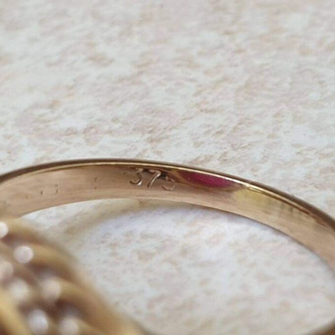 Synthetic Star Pink Ruby Ring in 9ct Gold.