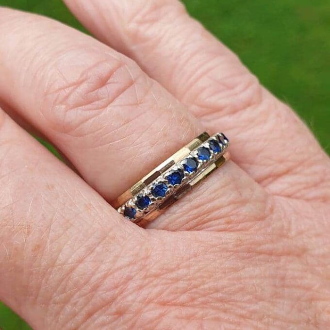 Synthetic Blue Spinel Full Eternity Ring in 9ct Gold, a UK P or a US 7 3/4