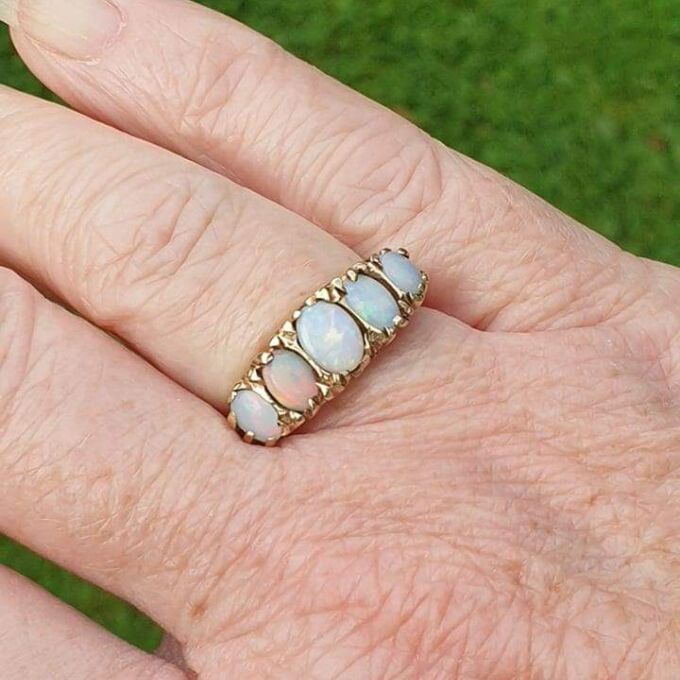 Five Stone Opal Ring in 9ct Gold.
