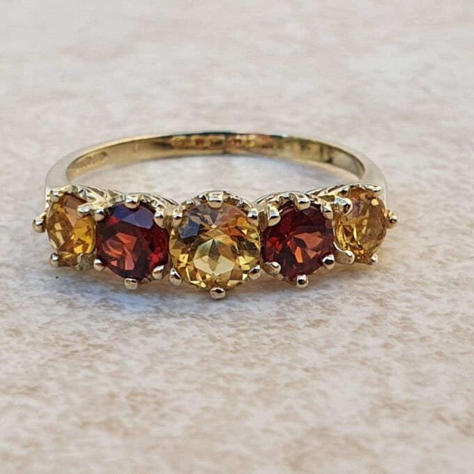 Garnet and Citrine Ring in 9ct Gold, a UK Q1/2 or a US 8 3/4