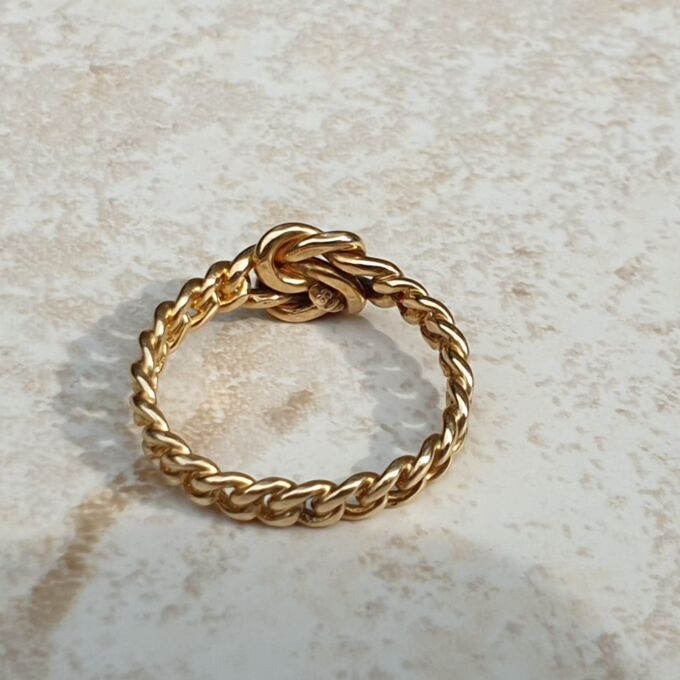Knot Ring in 18ct Gold, a UK K or a US 5 1/2