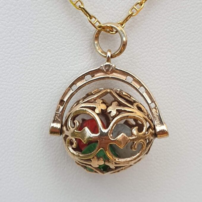 Dice Spinner Pendant in 9ct Gold