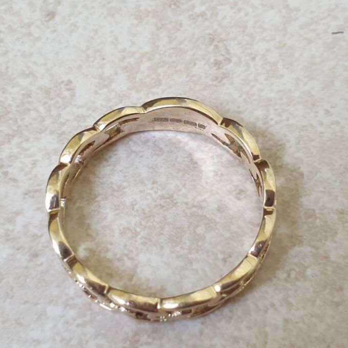 Chain Link Design Ring in 9ct Gold.