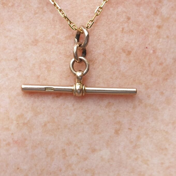 Plain T Bar Pendant Fob in 9ct Rose Gold