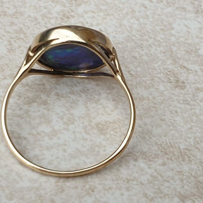 Abalone Shell Ring in 9ct Gold,  a UK R 1/2 or a US 9 1/4