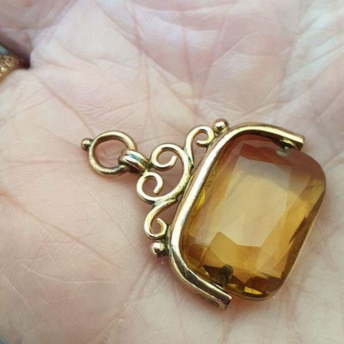 Antique Edwardian Citrine Spinning Fob in 9ct Gold