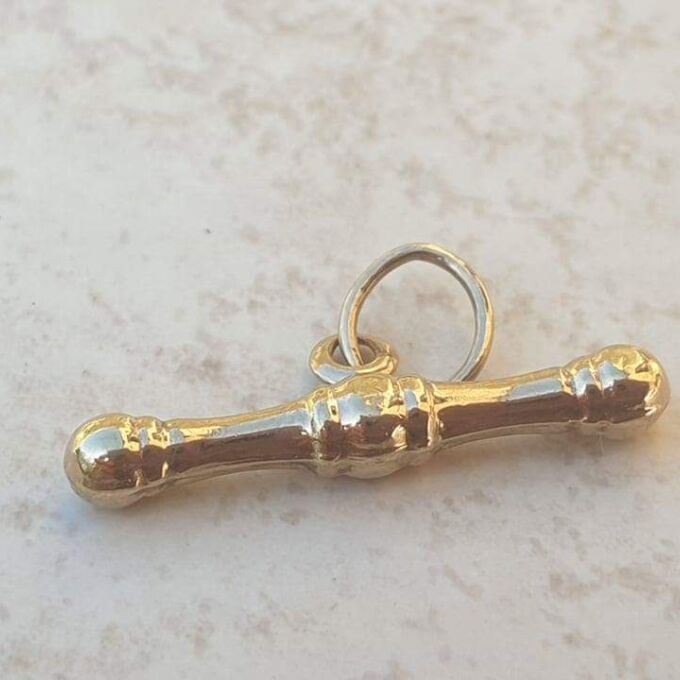 Small T Bar Fob Charm in 9ct Gold.