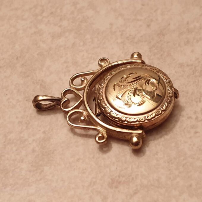 Spinning Locket Fob Pendant in 9ct Gold