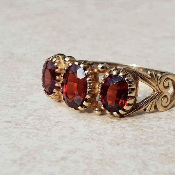 Sale – Three Stone Ornate Garnet 9ct Gold Ring, a UK M or a US 6 1/2.