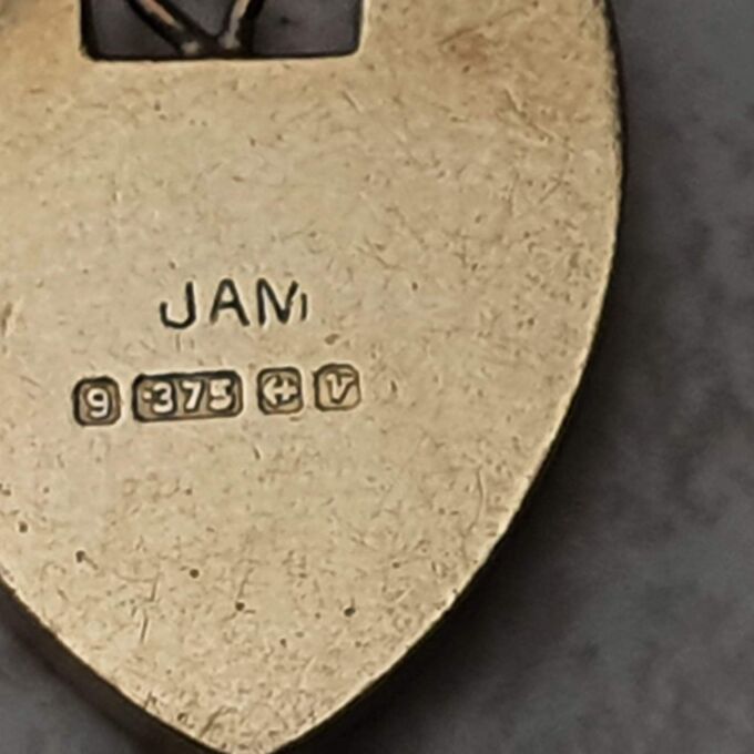 Engraved Heart Padlock in 9ct Gold