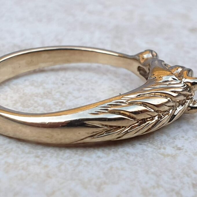 Horse Head and Mane Ring in 9ct Gold,  a UK O or a US 7 1/4.