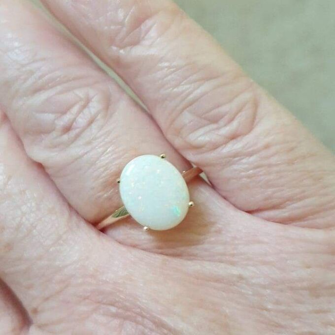 Simple Opal Solitaire Ring in 9ct Gold.