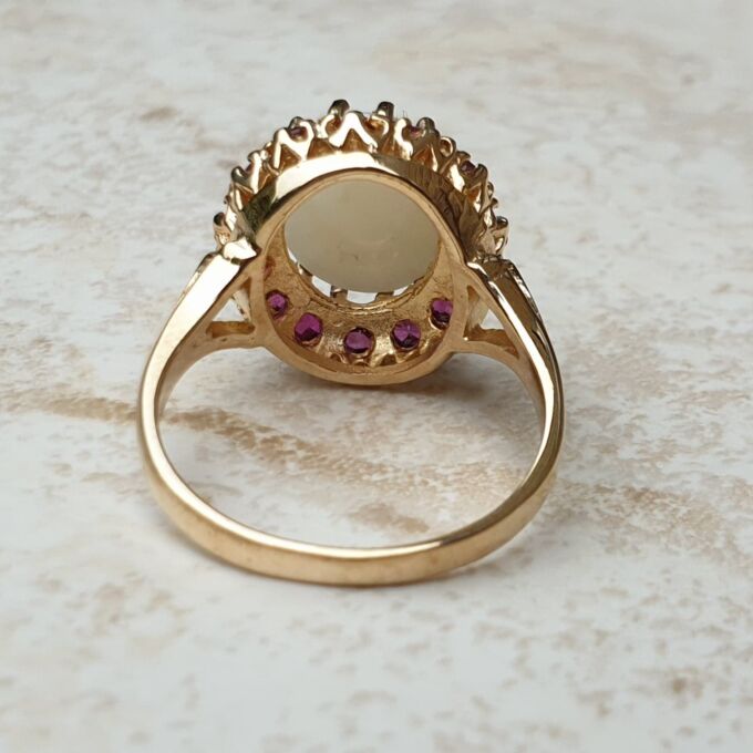 Opal & Ruby Ring in 9ct Gold, a UK O or a US 7 1/2