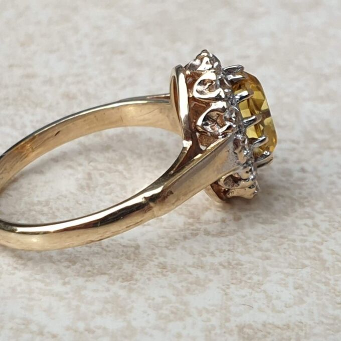 Yellow and White Topaz Cluster Ring in 9ct Gold,  a UK J  or a US 5.