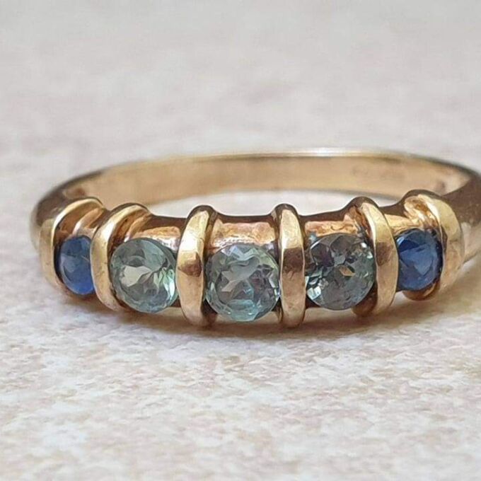 Synthetic Alexandrite and Sapphire Ring in 9ct Gold, a UK M 1/2 or a US 6 3/4