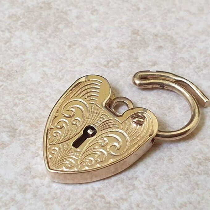 Engraved Fully Working Heart Padlock in 9ct Gold