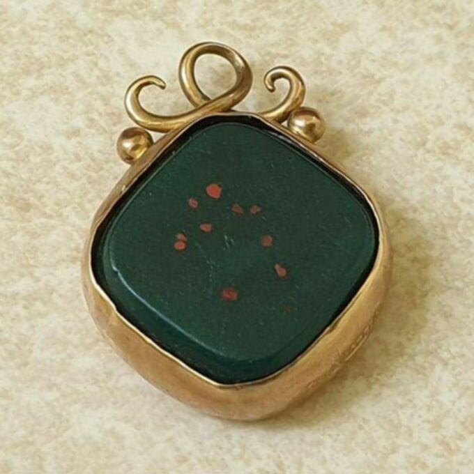 Antique Bloodstone Fob in 9ct Gold