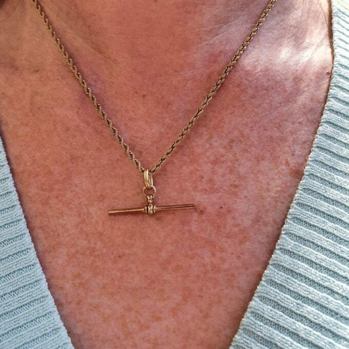 Plain T or Albert Bar in 9ct Gold
