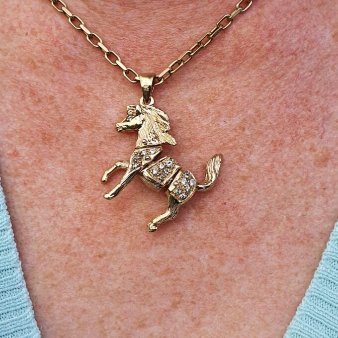 Articulated Pony Pendant in 9ct Gold