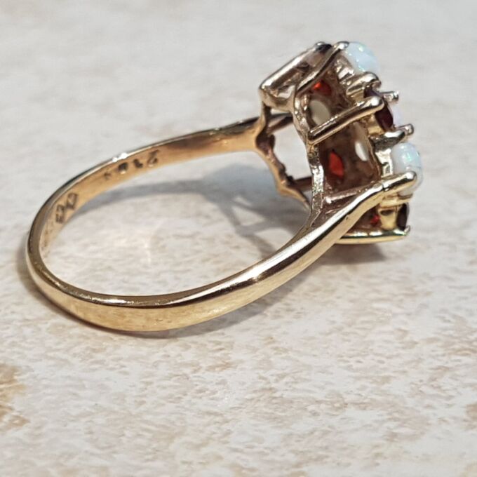 Opal and Garnet Cluster Ring in 9ct Yellow Gold, a UK J or a US 5.